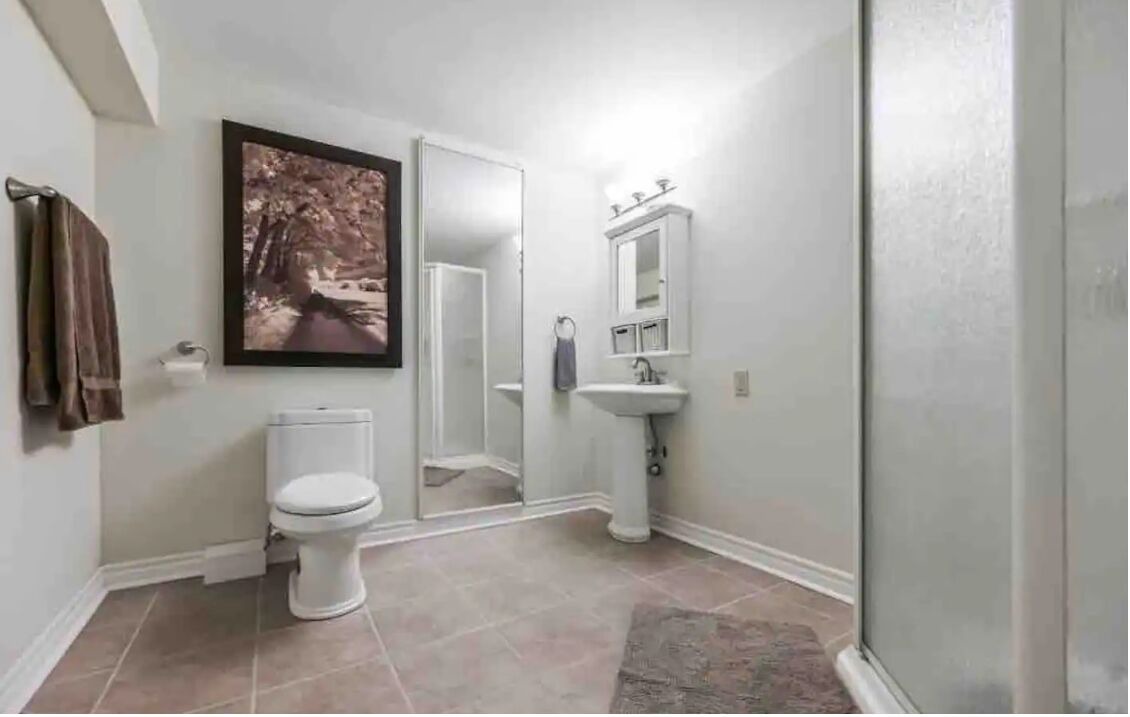 Photo of Bathroom in Utterson