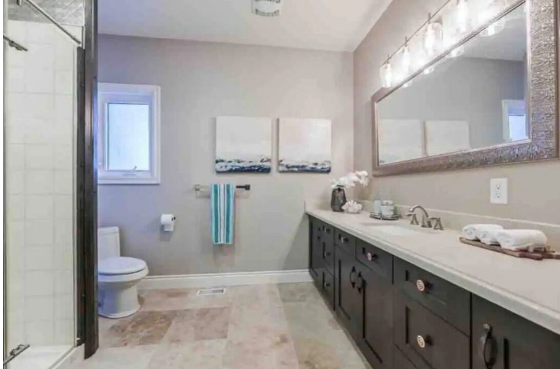 Photo of Bathroom in Utterson