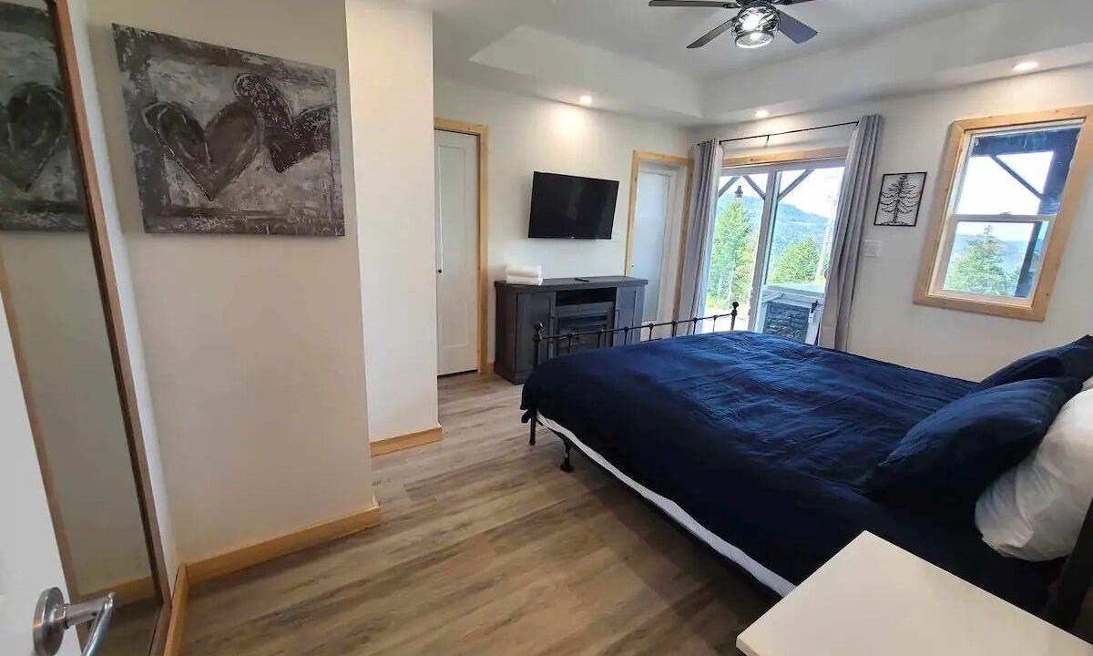 Photo of Bedroom in Malahat