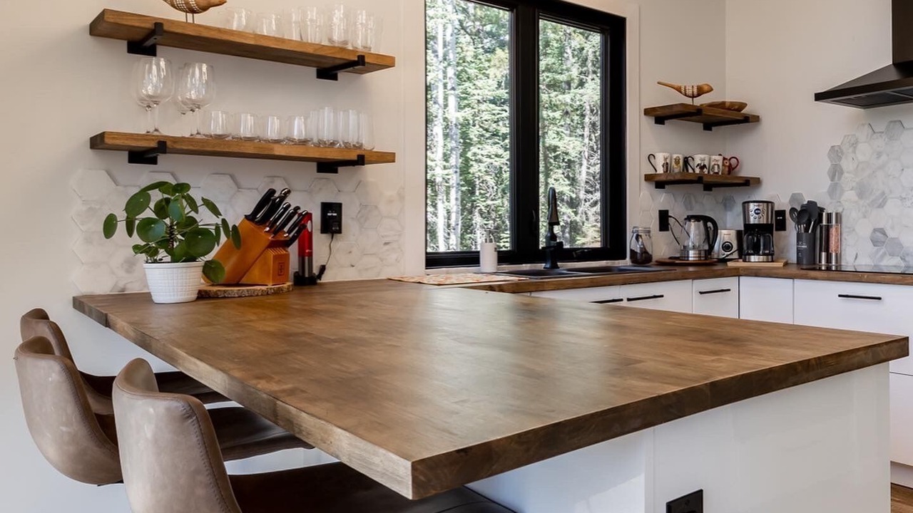 Photo of Kitchen in Nordegg