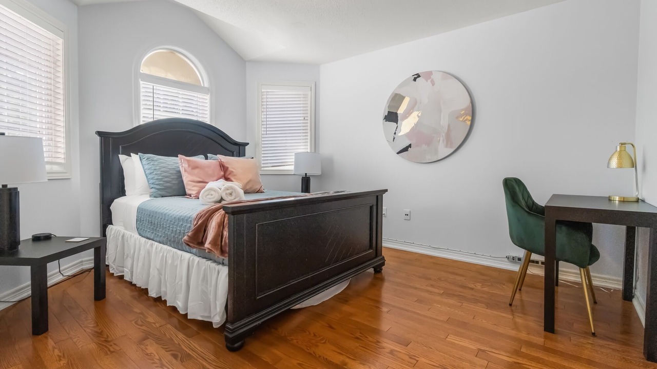 Photo of Bedroom in Glendale