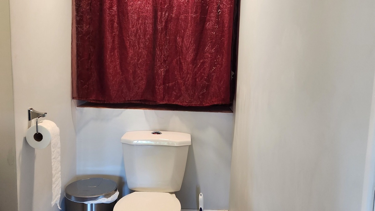 Photo of Bathroom in Kaladar