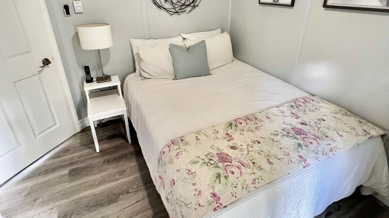Photo of Bedroom in Dysart et al
