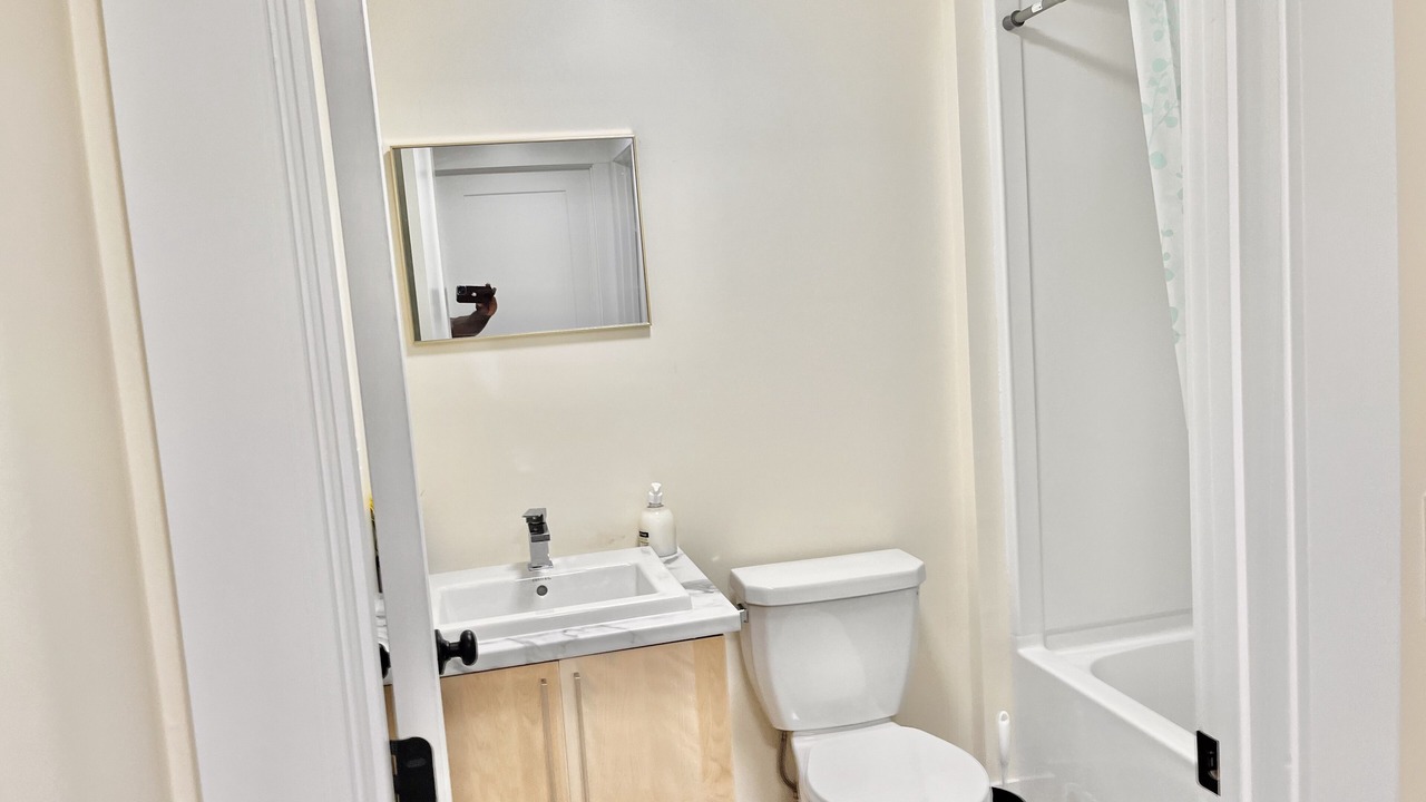 Photo of Bathroom in Dieppe
