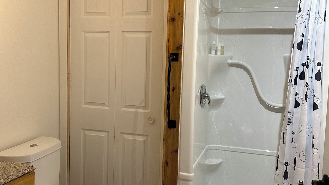 Photo of Bathroom in Cymbria
