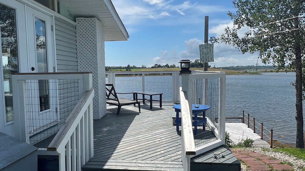 Photo of Patio Balcony in Heckmans Island