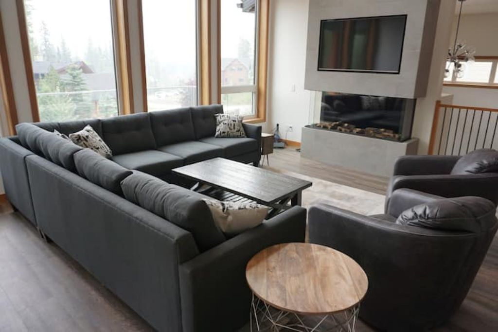 Photo of Livingroom in East Kootenay