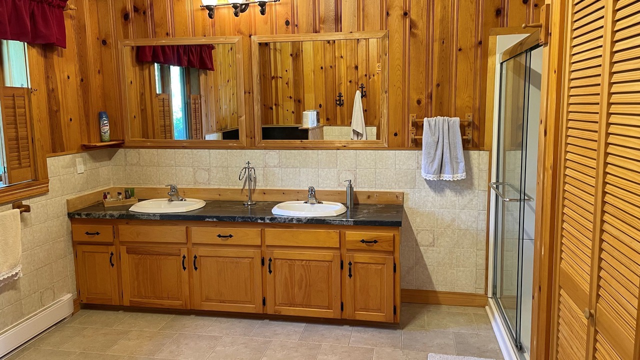 Photo of Bathroom in Kings County
