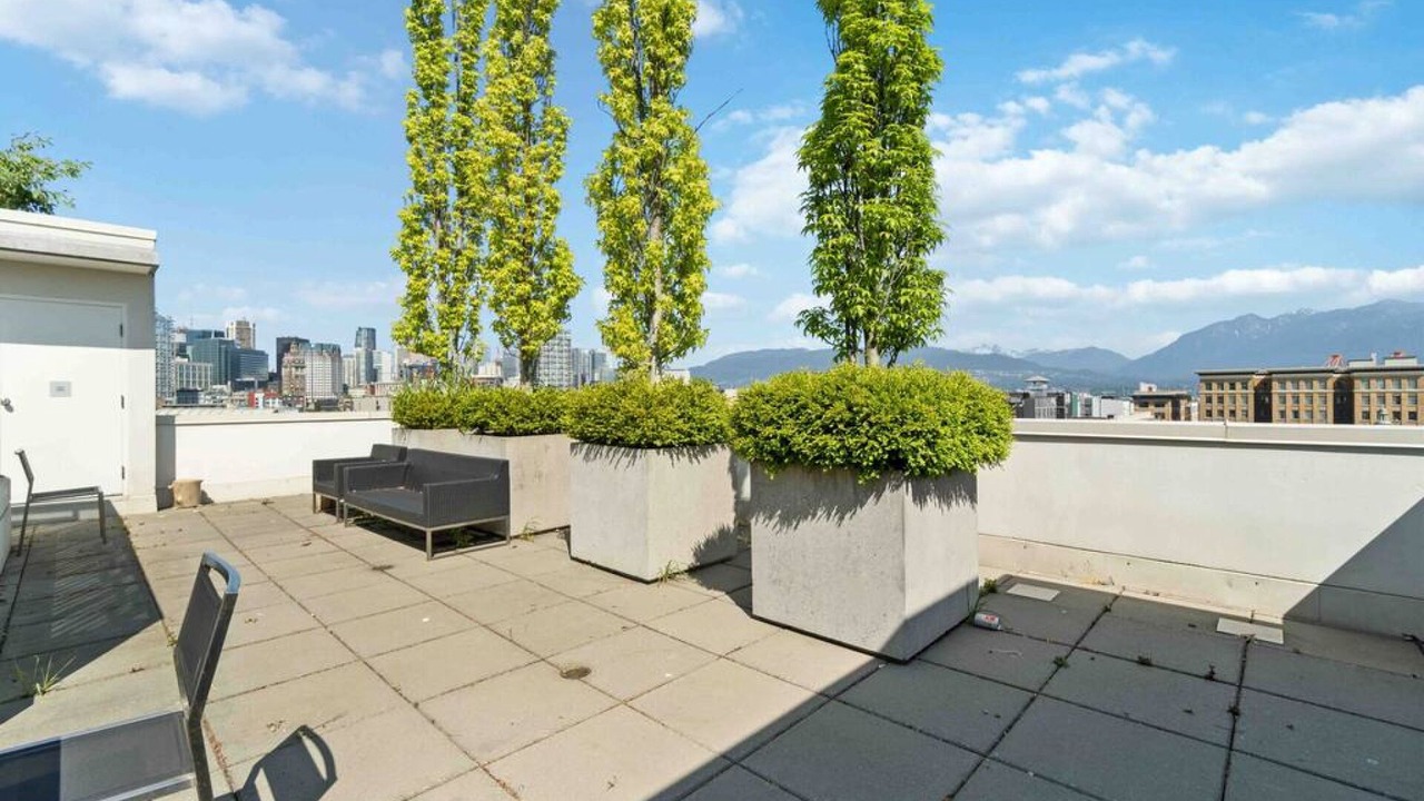 Photo of Patio Balcony in Chinatown