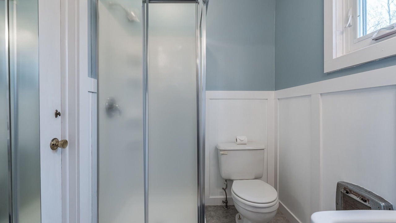 Photo of Bathroom in Waverly Beach