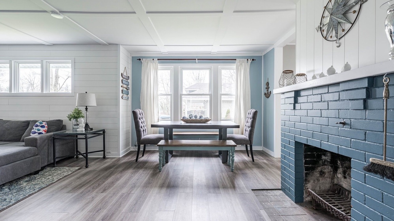 Photo of Livingroom in Waverly Beach