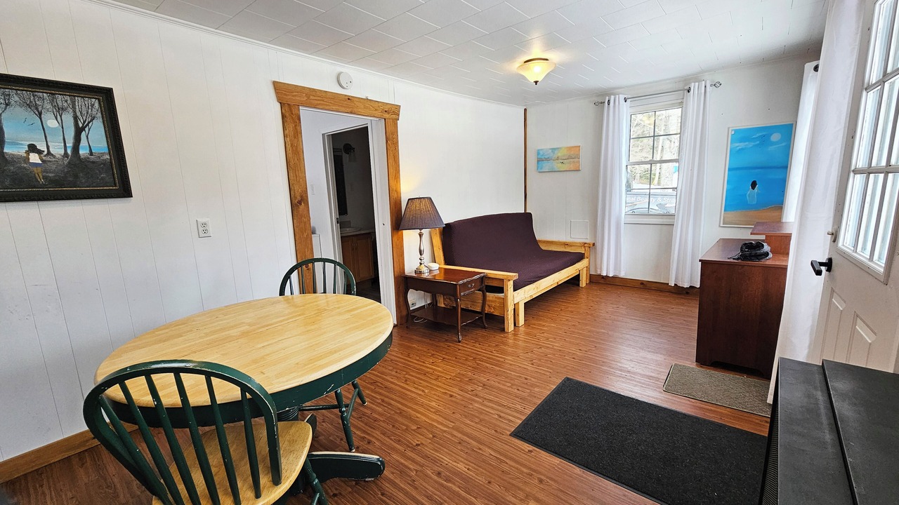 Photo of Livingroom in Addington Highlands