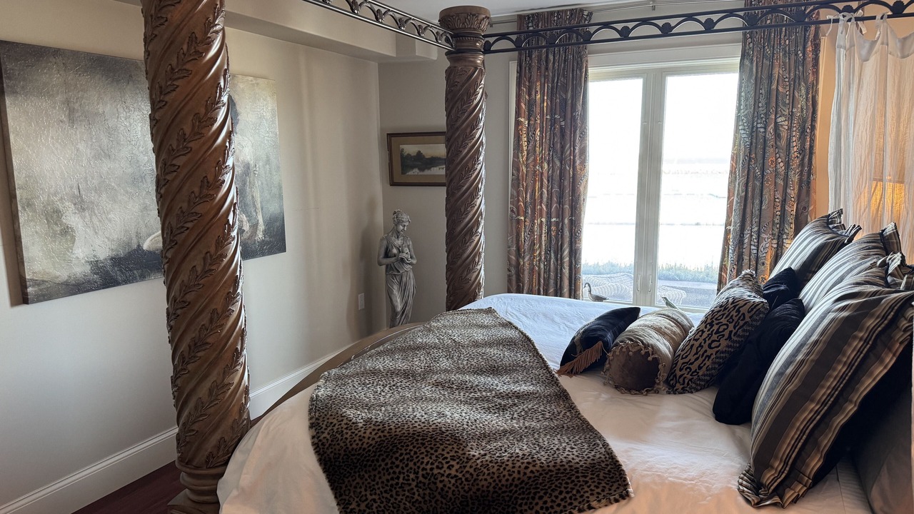 Photo of Bedroom in Western Shore