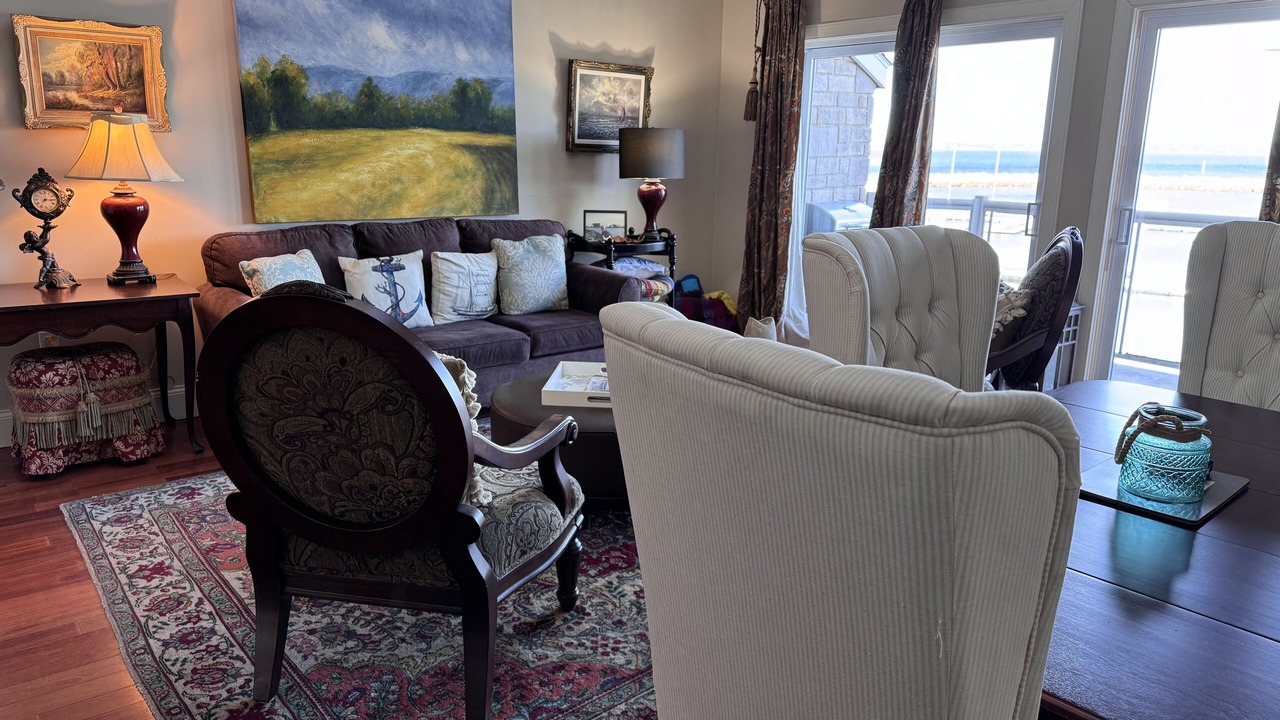 Photo of Livingroom in Western Shore