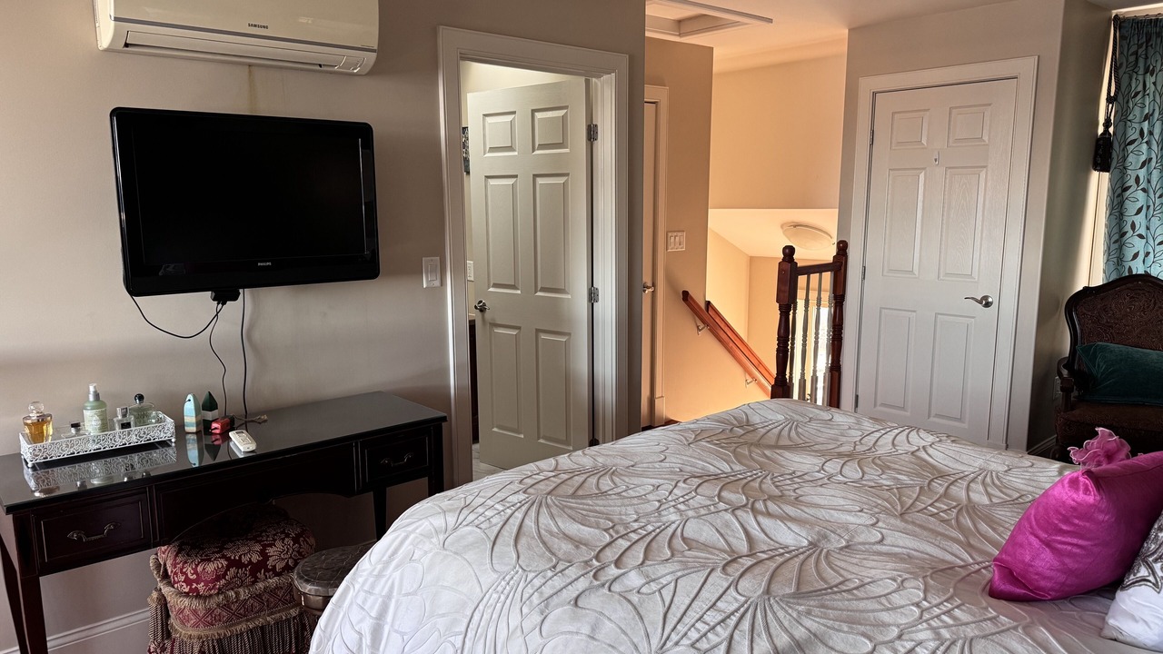 Photo of Bedroom in Western Shore