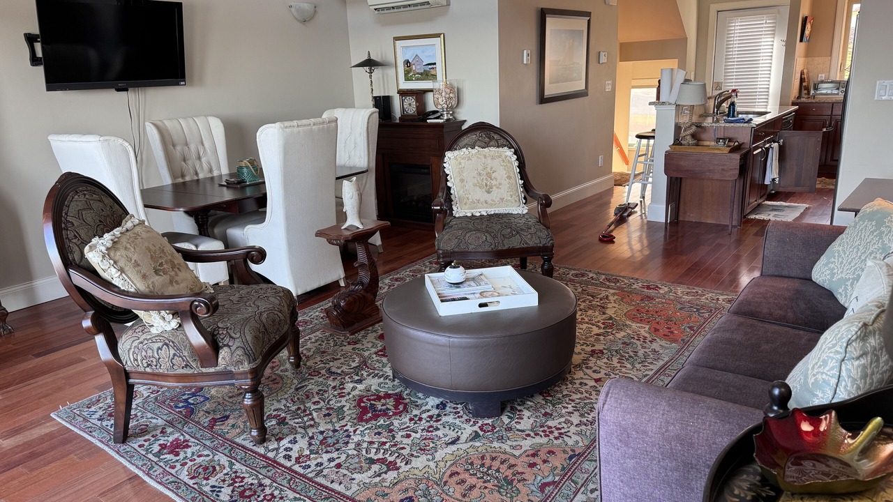 Photo of Livingroom in Western Shore