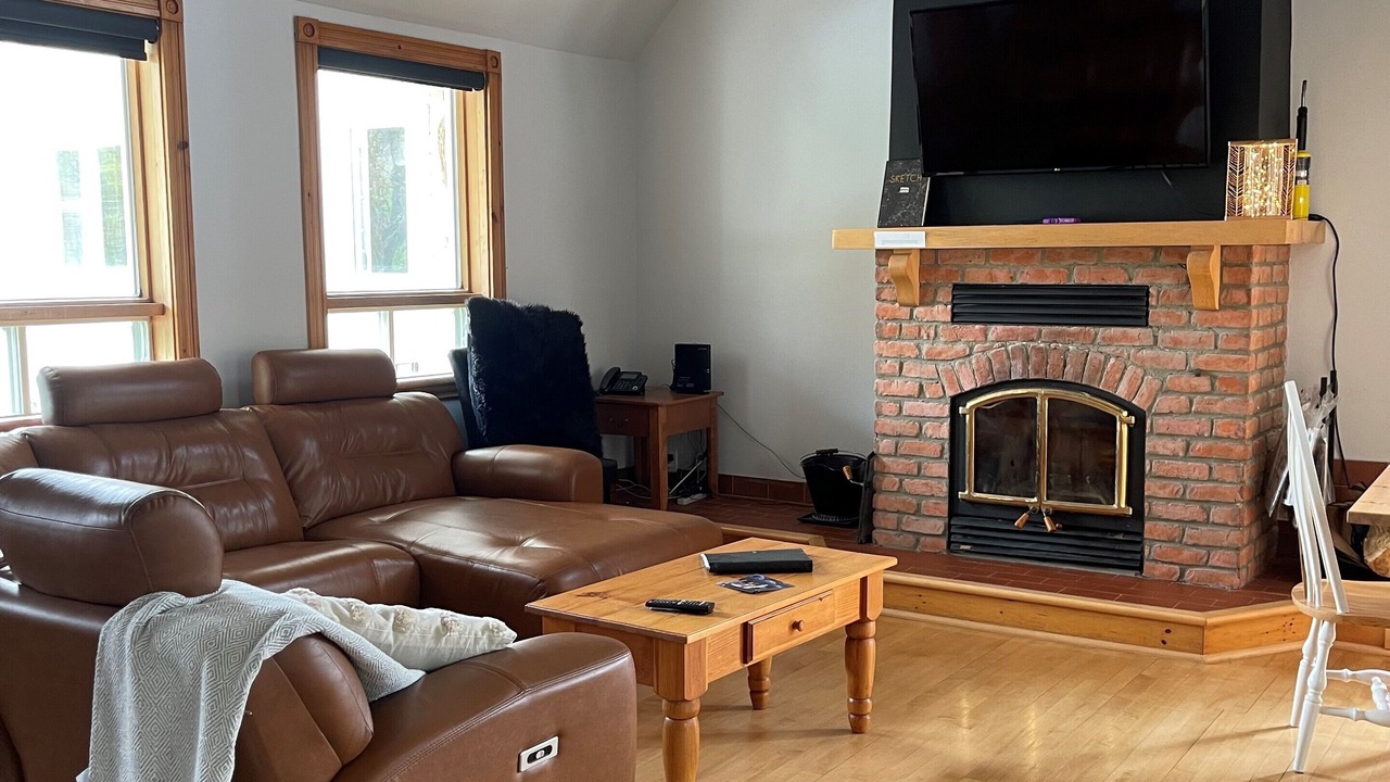 Photo of Livingroom in Val-Alain