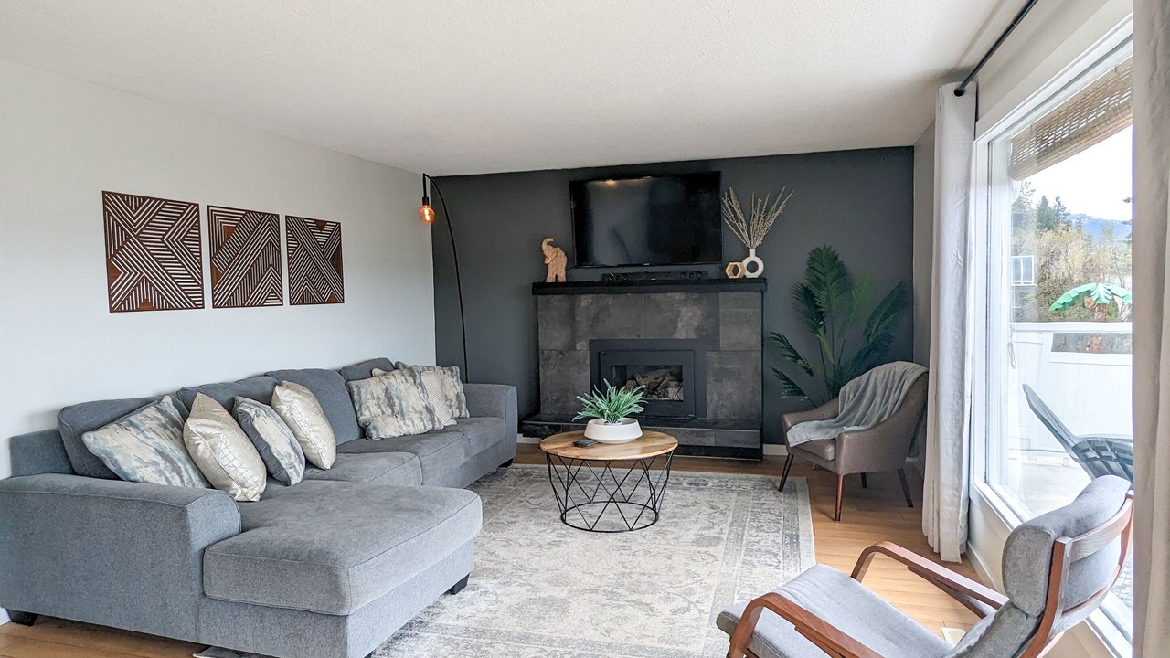 Photo of Livingroom in Black Mountain