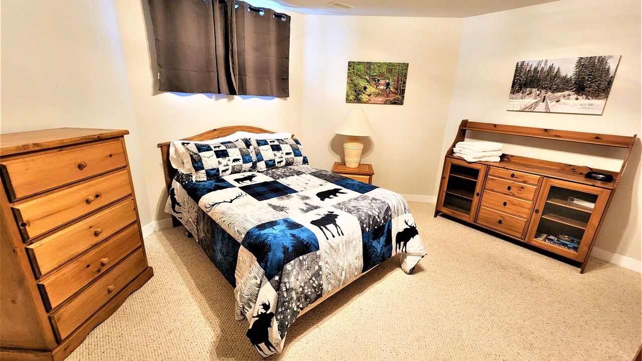 Photo of Bedroom in East Kootenay