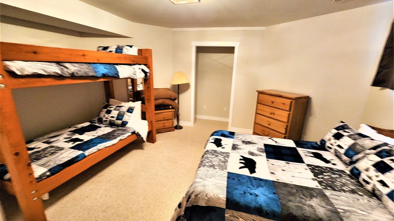 Photo of Bedroom in East Kootenay