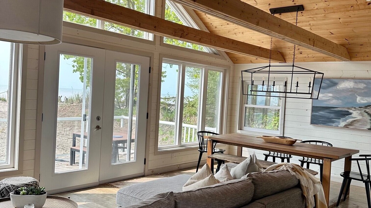 Photo of Livingroom in Long Point