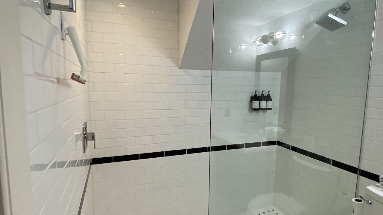 Photo of Bathroom in Inner Harbour