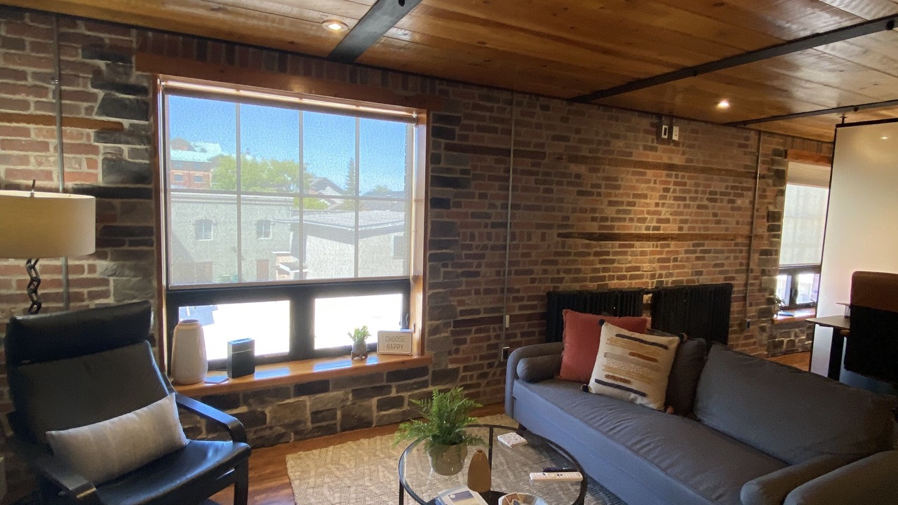 Photo of Livingroom in Inner Harbour