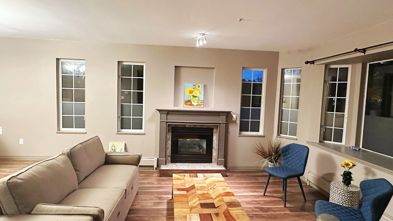 Photo of Livingroom in West Point Grey
