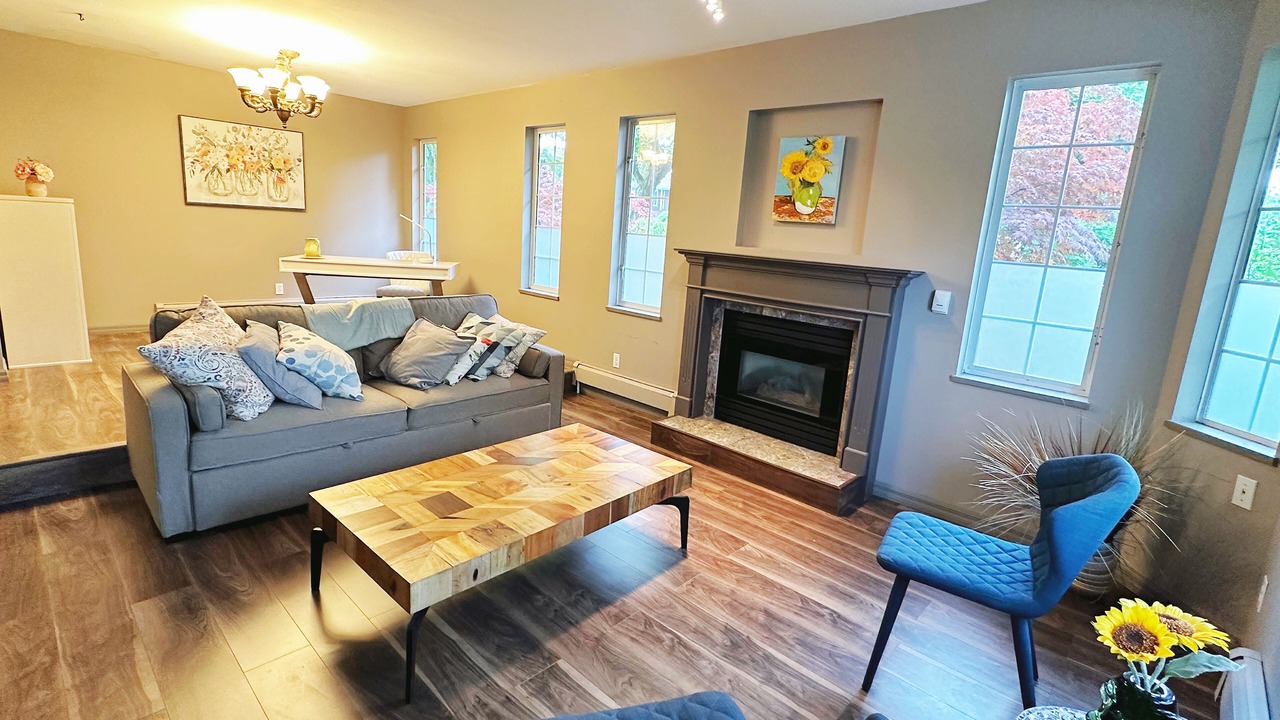 Photo of Livingroom in West Point Grey