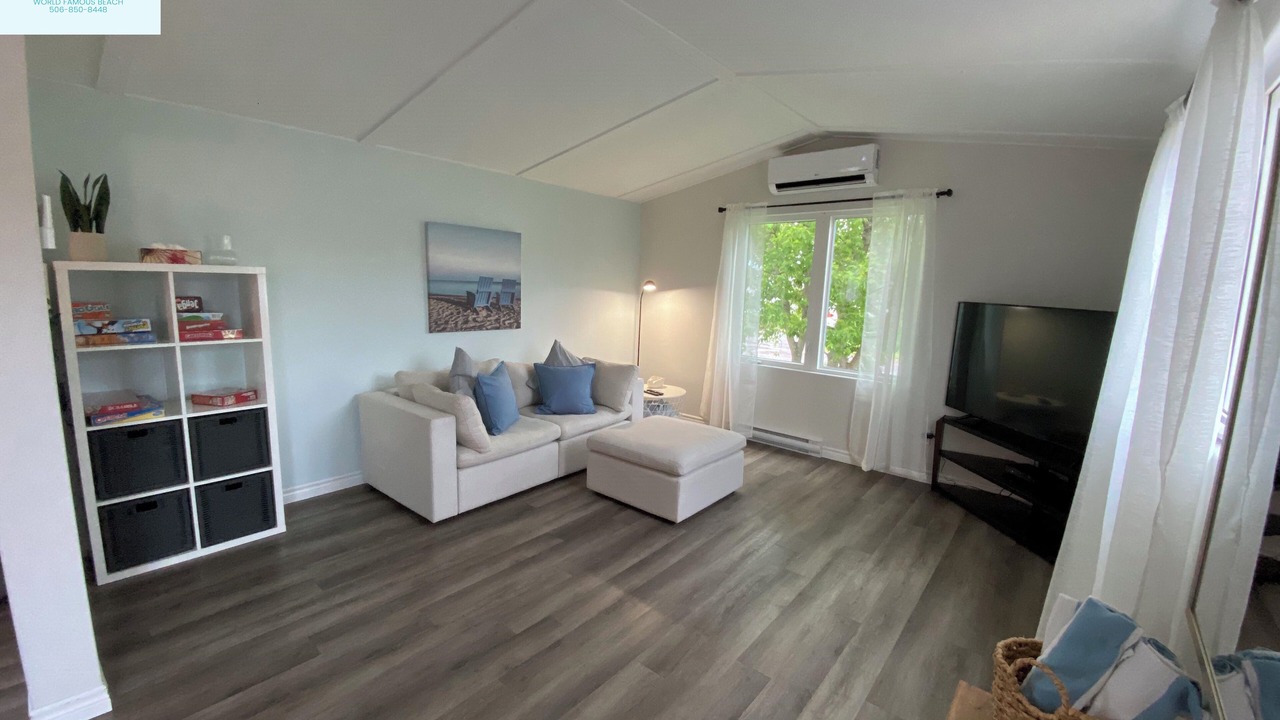Photo of Livingroom in Pointe-du-Chene