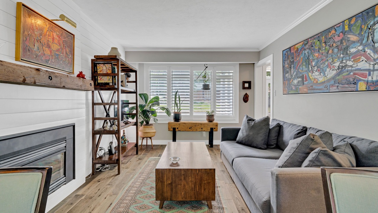 Photo of Livingroom in Barrie