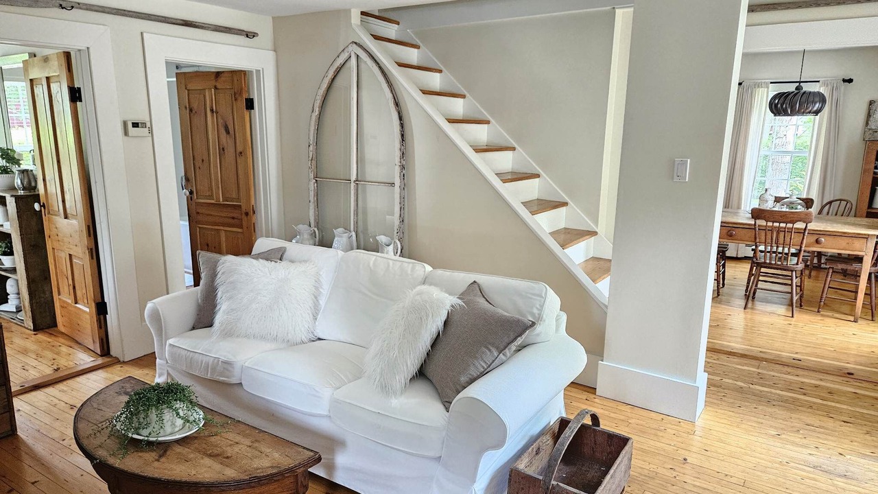 Photo of Livingroom in Mahone Bay