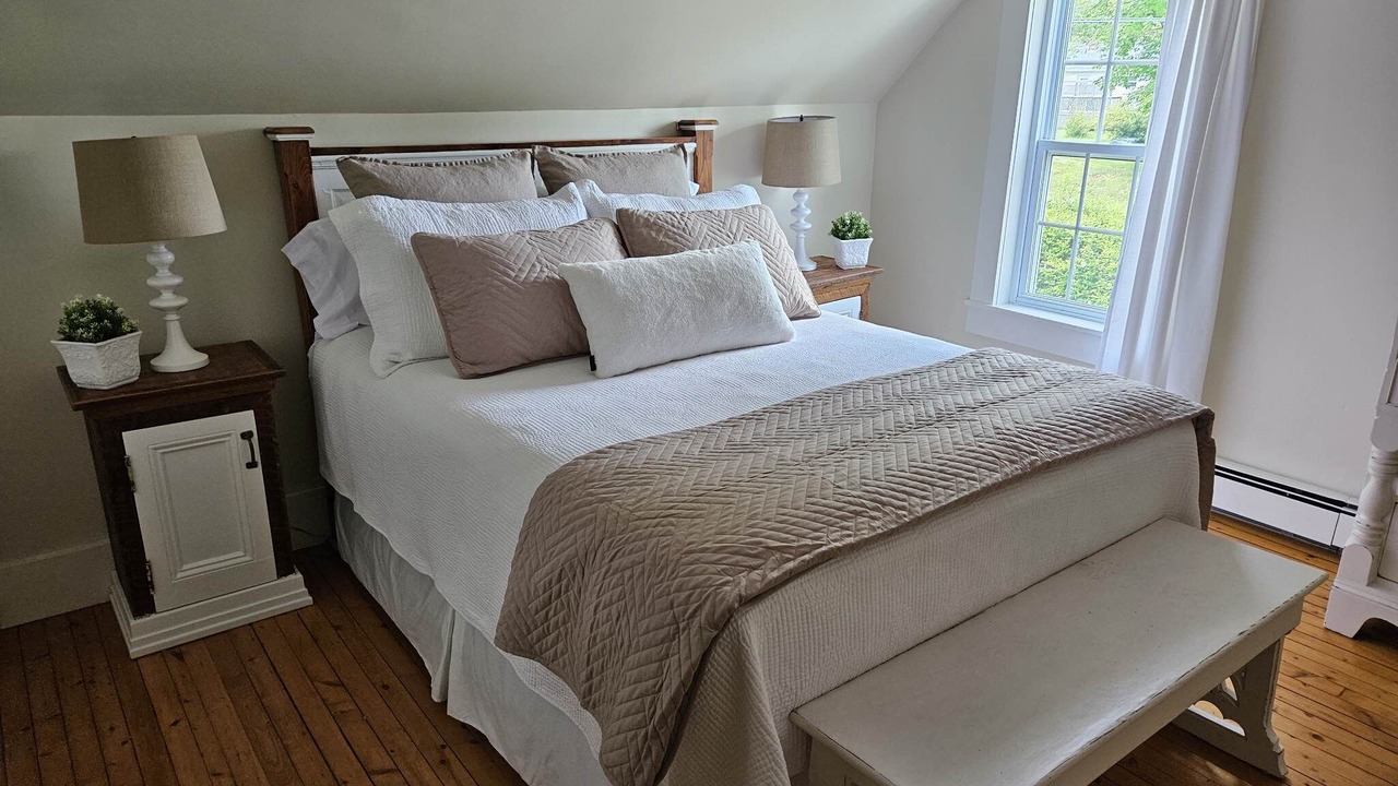 Photo of Bedroom in Mahone Bay