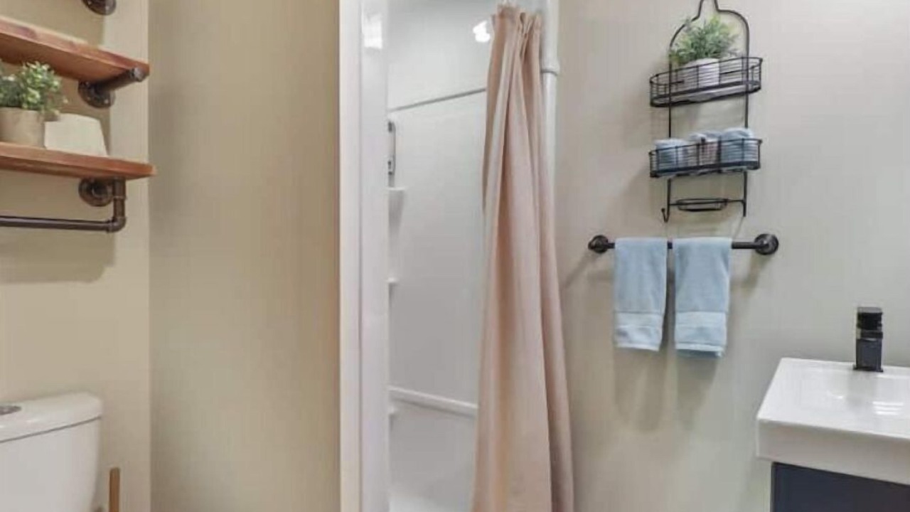 Photo of Bathroom in Brock