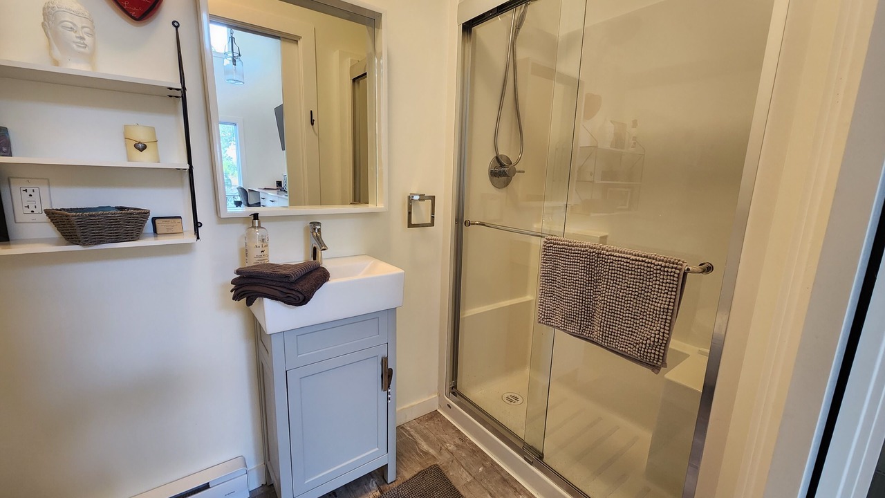 Photo of Bathroom in Campbell River