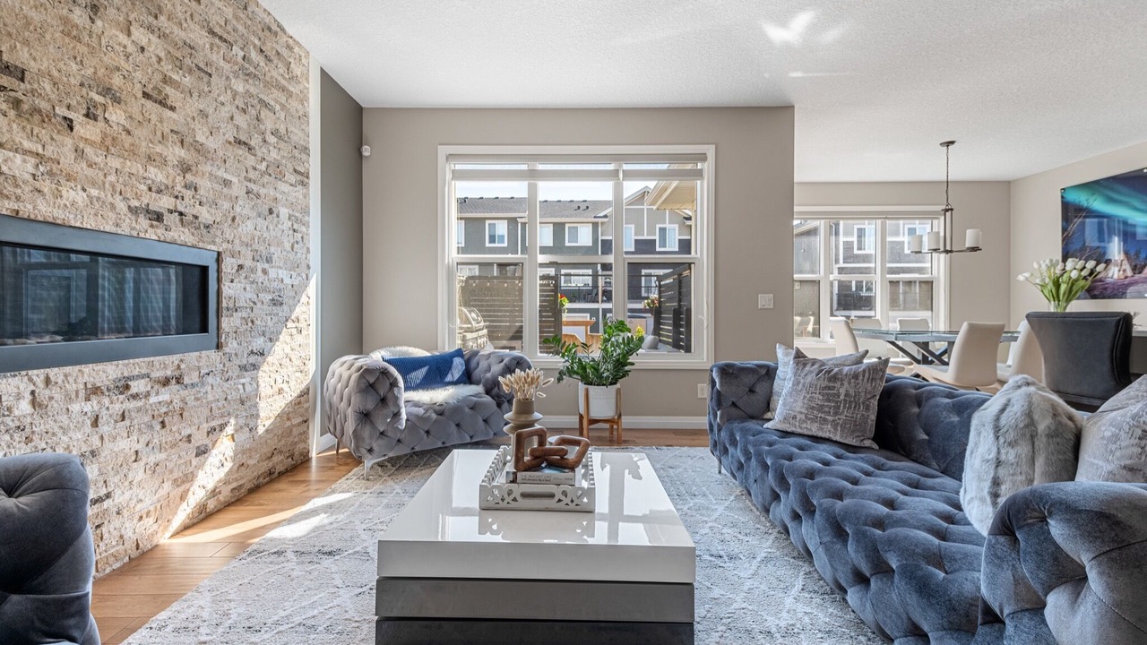 Photo of Livingroom in Cochrane