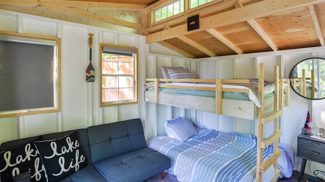 Photo of Bedroom in McMurrich/Monteith