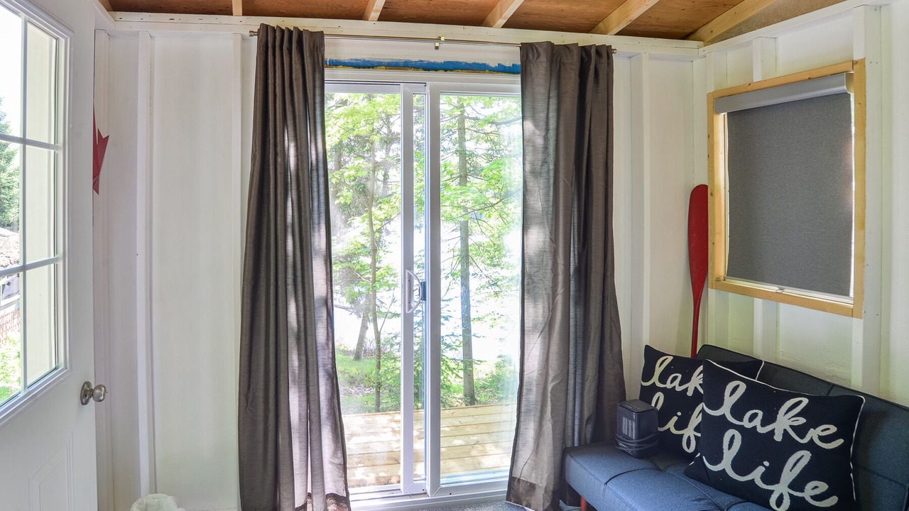 Photo of Livingroom in McMurrich/Monteith