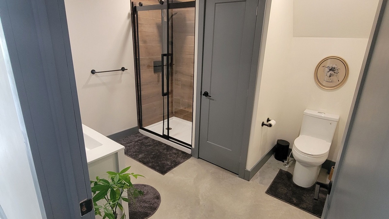 Photo of Bathroom in Howe Island