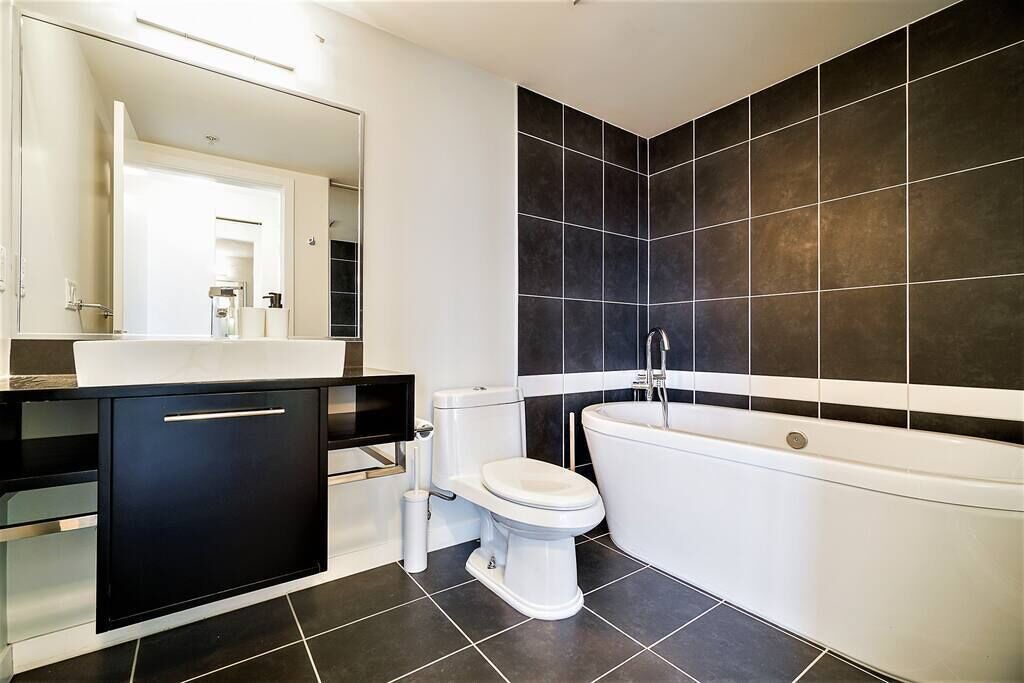 Photo of Bathroom in Crosstown