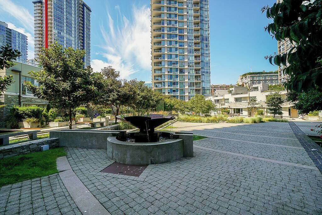 Photo of Patio Balcony in Crosstown