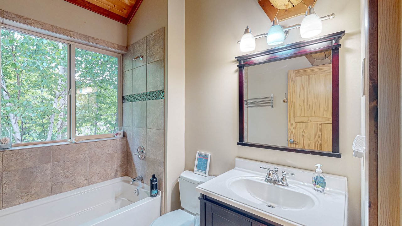Photo of Bathroom in Christina Lake