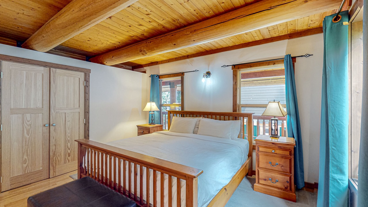 Photo of Bedroom in Christina Lake
