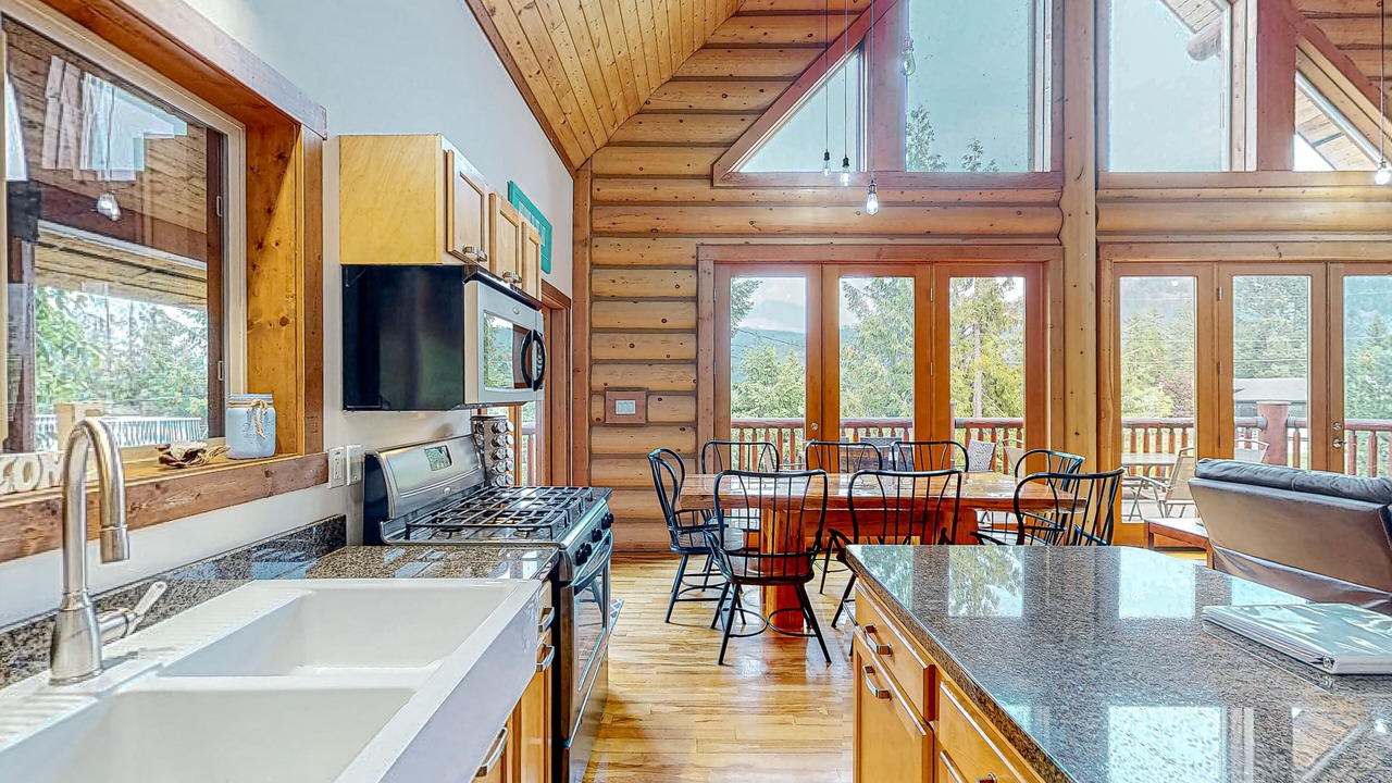 Photo of Kitchen in Christina Lake