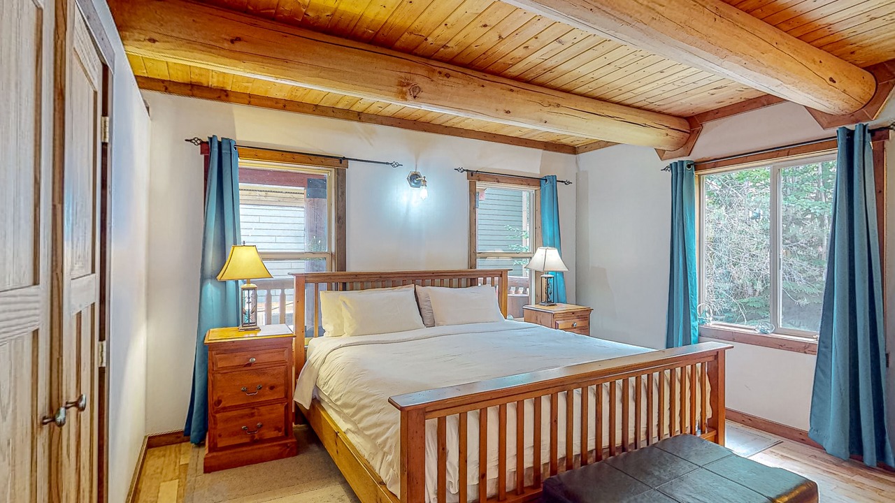 Photo of Bedroom in Christina Lake