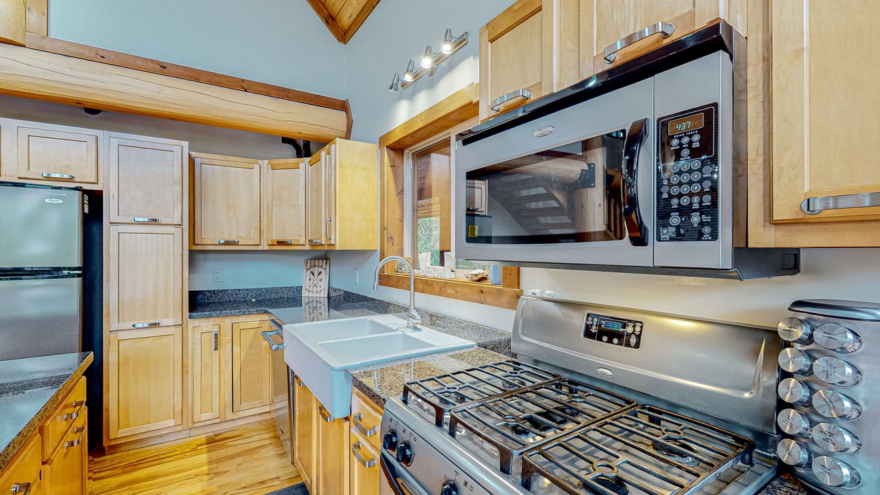 Photo of Kitchen in Christina Lake