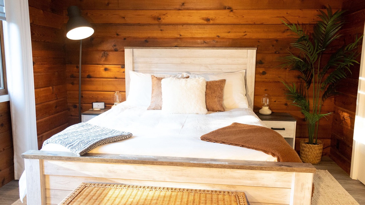 Photo of Bedroom in Bragg Creek
