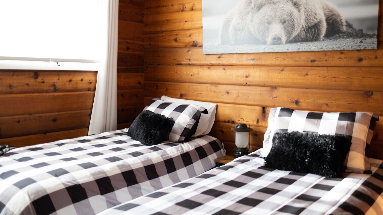 Photo of Bedroom in Bragg Creek