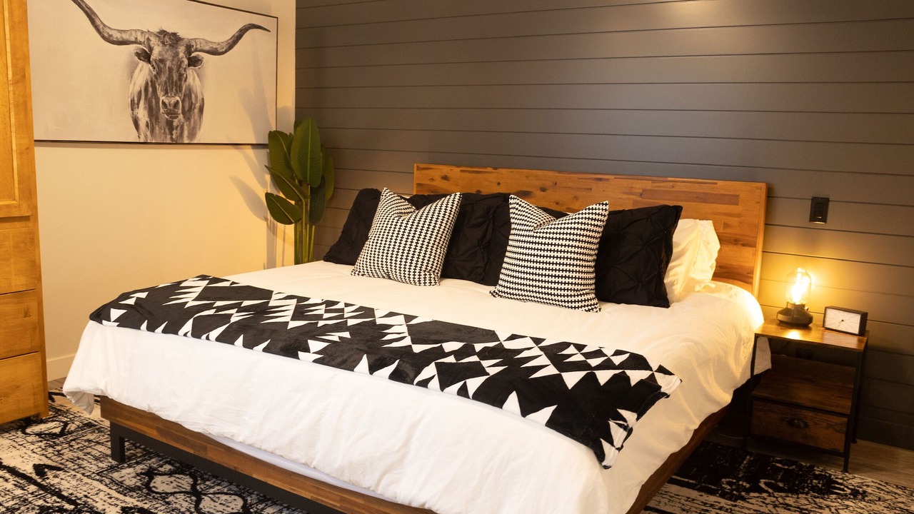 Photo of Bedroom in Bragg Creek