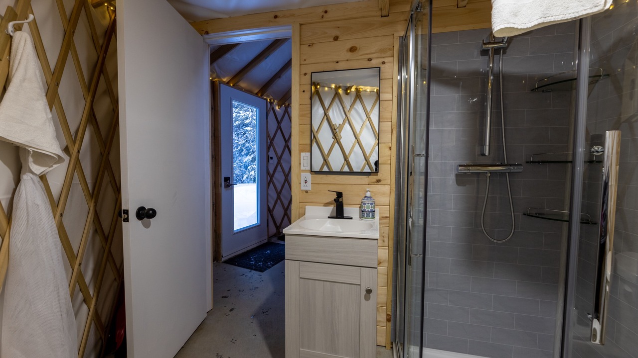 Photo of Bedroom in La Malbaie